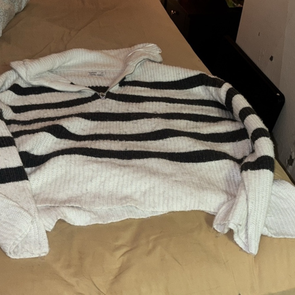 Striped Black and White Women's Sweater